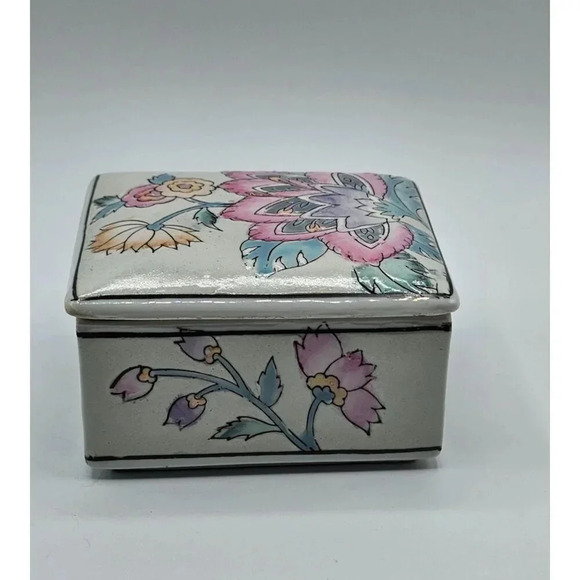 Vintage Hand Painted Trinket Box  WBI 1970s - Picture 2 of 11